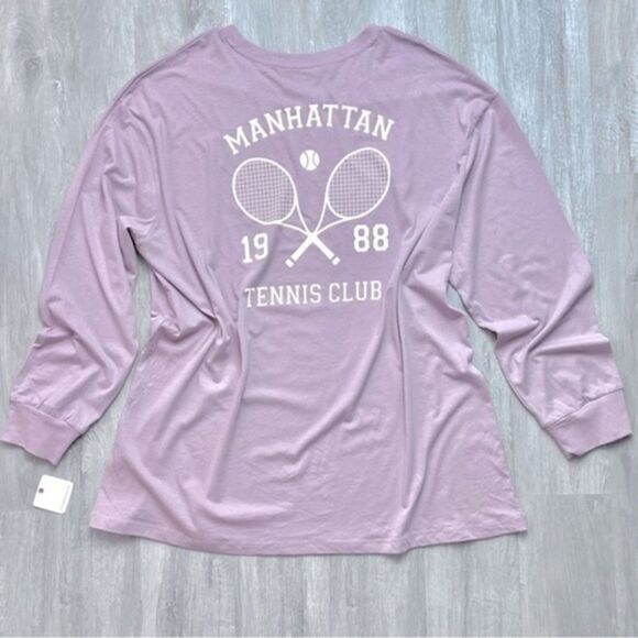 Long Sleeve Manhattan Tennis Club Graphic Top 3X - Picture 3 of 4